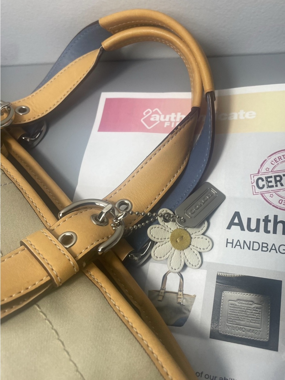 COACH Vintage Soho Hampton Mini Daisy Tote w/COA - Picture 2 of 12